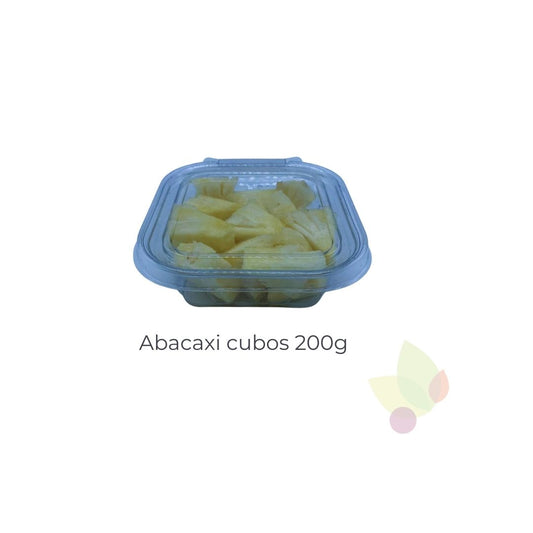 Abacaxi em Cubos
